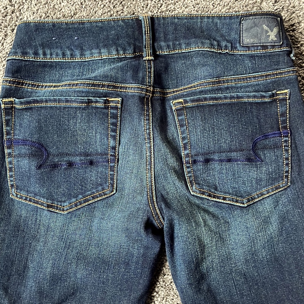 American Eagle Artist Crop, Size 6, dark wash jeans - Picture 4 of 5